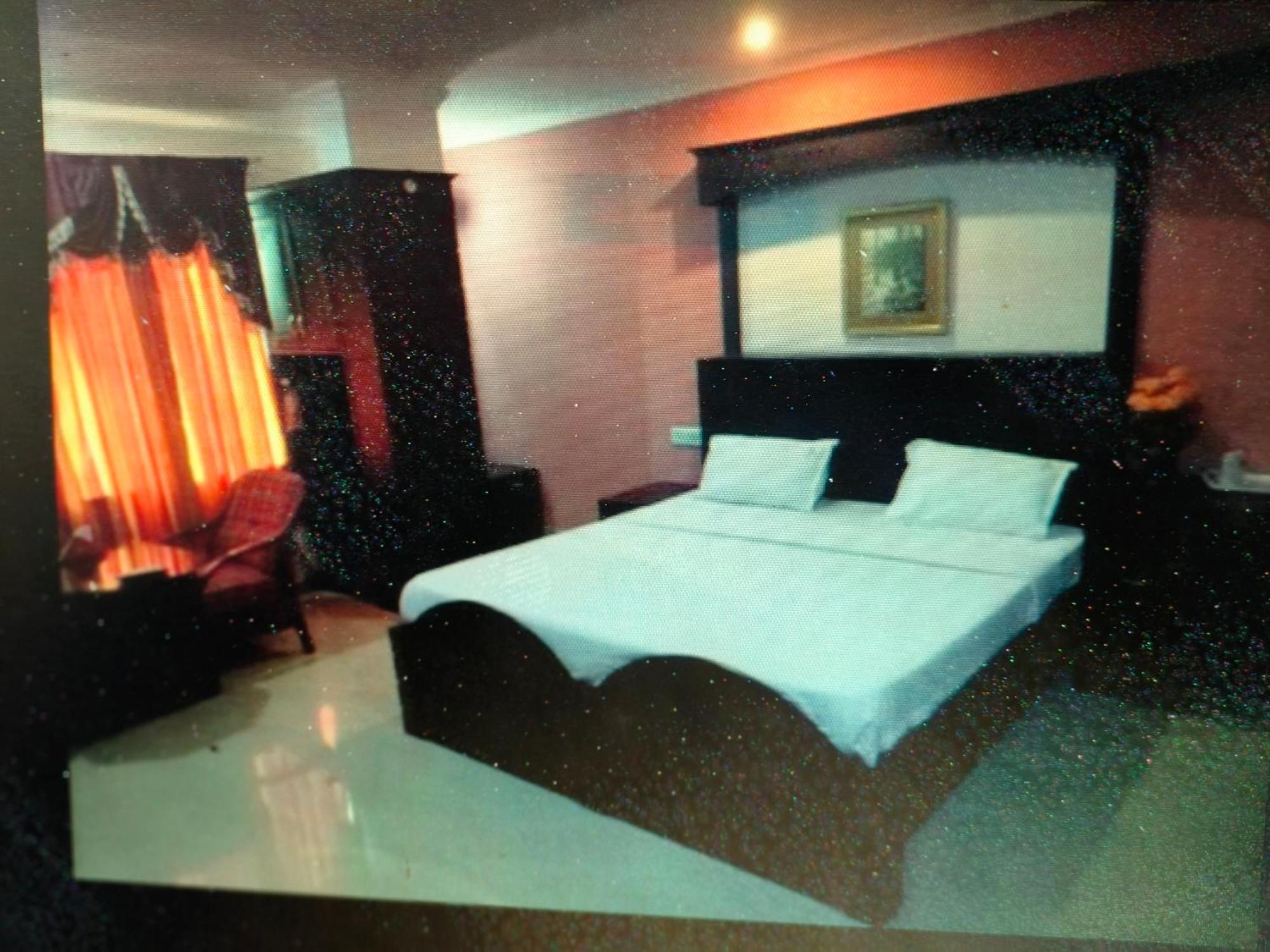 Hotel Priya Chengannur ภายนอก รูปภาพ